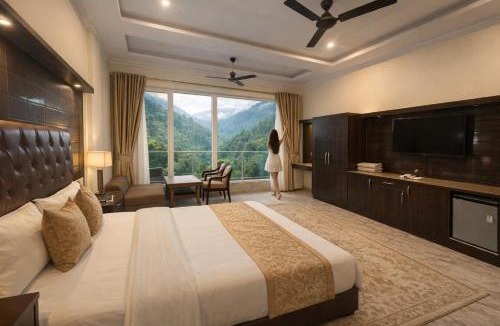 Mussoorie Hotel | The Four Season Resort Mussoorie - top rated & most awarded aroperty in mussoorie
