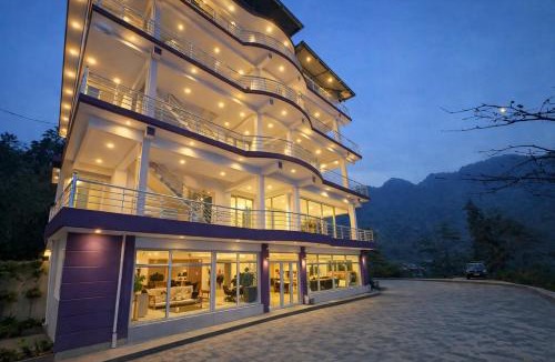 Mussoorie Hotel | The Four Season Resort Mussoorie - top rated & most awarded aroperty in mussoorie