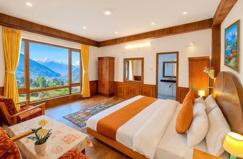 Aleo Hotel | The Ganga lodge, Manali - Affordable Luxury Stay Near Mall Road Manali