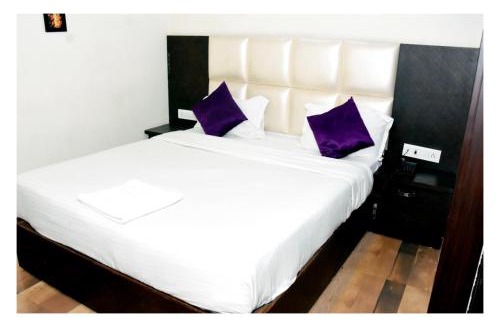 Haridwar Hotel | The Gopi Dham Hotel