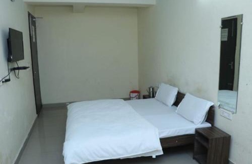 Haridwar Hotel | The Gopi Dham Hotel