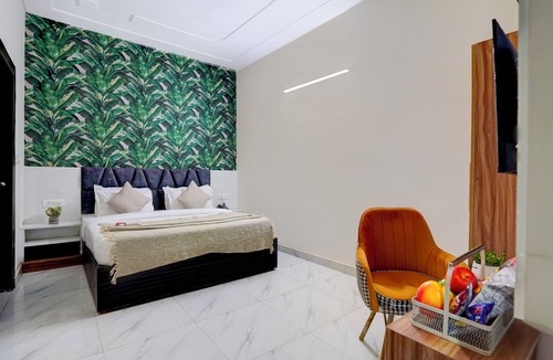 Noida Hotel | The Grand Corporate Inn Near Sector 52 Metro Station