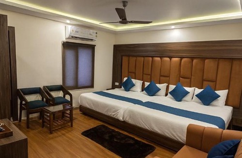 Srinagar Hotel | The Heritage Chinar by Ackee Tree