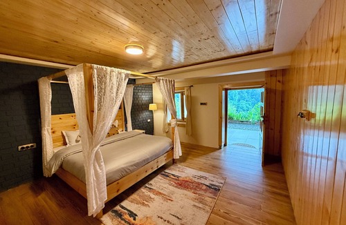 Kaul Hotel | The Hermit's Getaway