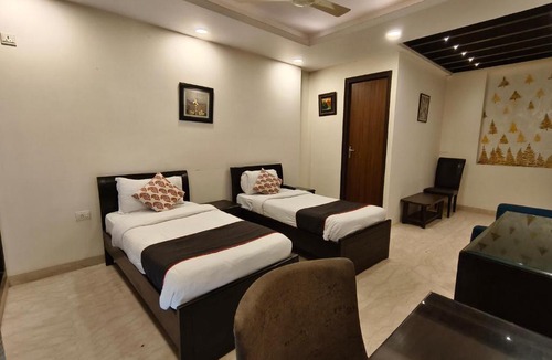 East of Kailash Bed & Breakfast | The Hermitage by The Cosy Hotels Near Lotus Temple