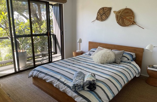 Sydney House | The Hideaway Beach House perched on the headland of Great Mackerel Beach