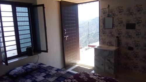 Kanatal House | The Hilans Basera 2 Km forest walk from main road