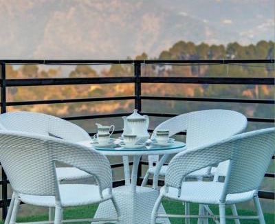 Dharampur Apartment | The Himalayan Mansion I Jacuzzi I Pet friendly & Serviced Villa I Open Air Lawn I Bonfire Available I Kasauli By Exotic Stays