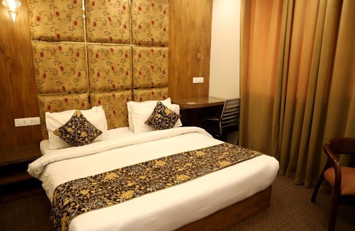 Srinagar Hotel | The Hoften Al Shaykh Resorts, Srinagar