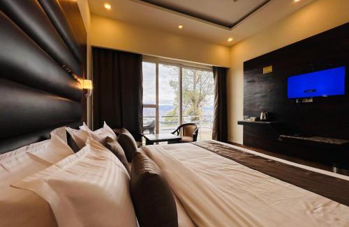 Bullawala Hotel | The JS Retreat - A Luxury Property with Mountain View