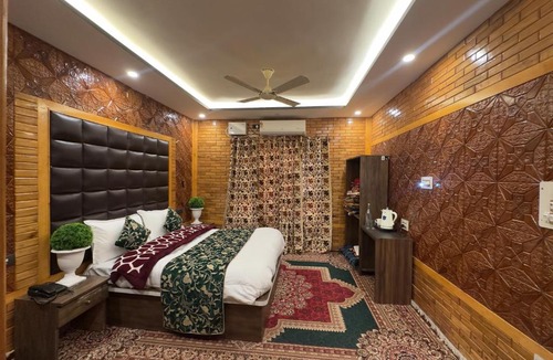 Nishat-Shalimar Hotel | The Jumeirah Srinagar A Boutique Hotel