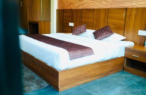 Roorkee Hotel | The Kailasha Resort