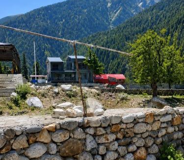 Bhatwari House | The Kapoor homestay