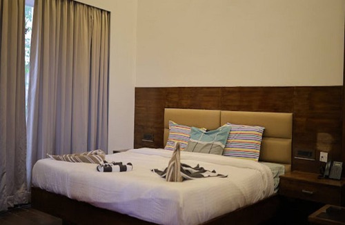 Radhapuram Hotel | The King's Hotel