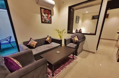 Bhimtal Hotel | The Lake Heritage @Bhimtal Lake