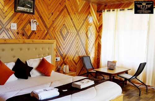 Sangla Hotel | The Lake View Resort