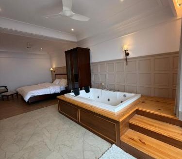 Lansdowne Hotel | The Lanswood Estate