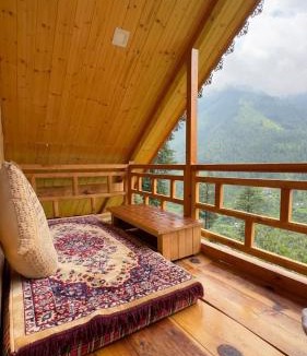 Banjar Ski Chalet | The Latoda Forest Edge