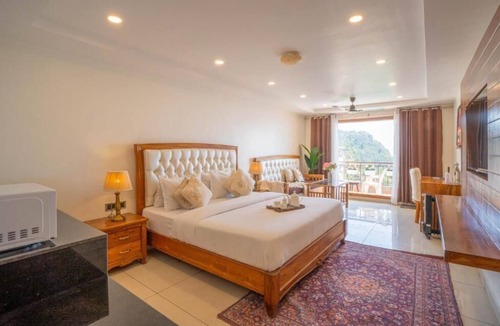Mussoorie Hotel | The Leo Hotel Mokshada Suites
