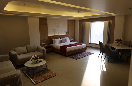 Meerut Hotel | The Mahanta Boutique Hotel and Resort