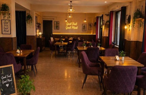Chachyot Hotel | The Maiden's Blush