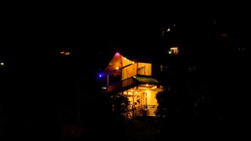 Banjar House | The Midhimalayan Jibhi