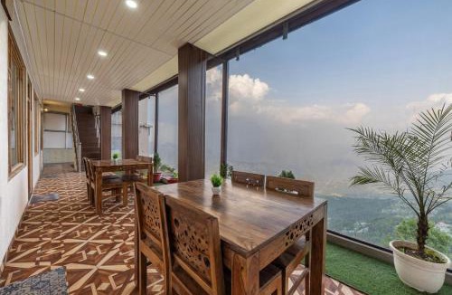 Fagu Apartment | The Misty Heights l Rooms and Restaurant l Family Groups & Events l Open Air Lawn l Kufri by Exotic Stays