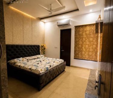 Kharar Apartment | The Mosaic House