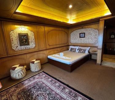 Darjeeling Apartment | The Mountain Mist, A 2 BHK Wooden Cabin