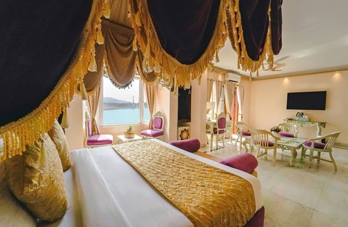 Rishikesh Hotel | The Neeraj Ganga Heritage Palace