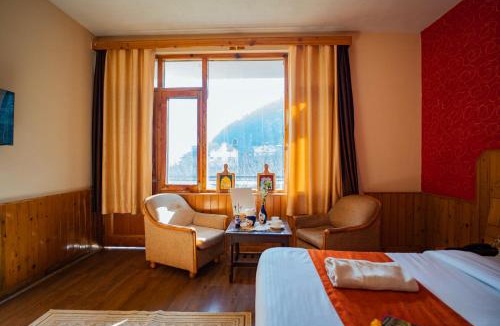 Simsa Village Bed & Breakfast | The Northwood Cottages, Boutique Mountain Retreat, Manali , Himalayan Views