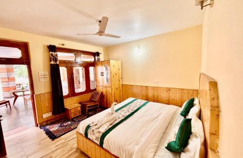 Kasol Hotel | The Parvati Grand Resorts & Camps