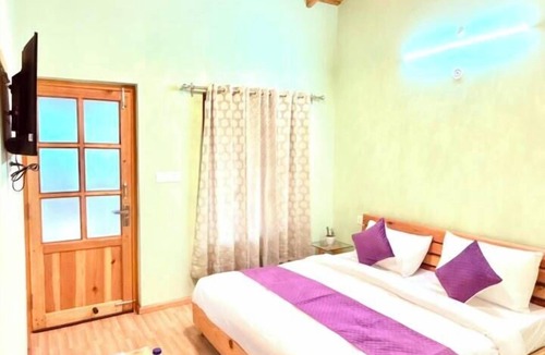 Bhowali Hotel | The Peach Hillside By Royal Collection