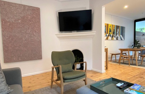 North Bondi Apartment | The Perfect Pet & Kid Friendly, Home Away From Home in North Bondi