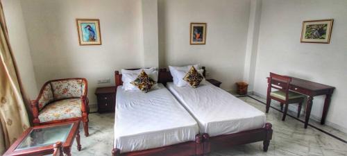 Shavri Colony Hotel | The Pichola by Travelista