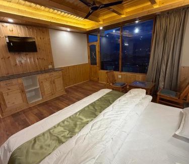 Aleo Hotel | The pinaki cottage