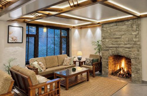Manali Hotel | The Pine Chalet Manali