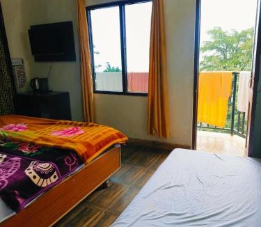 Dalhousie Hotel | The Plaza Dalhousie - Near Ghandhi Chowk Mall Road