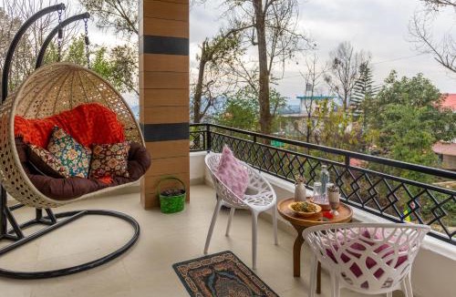 Gunehr Hostel | The Premium Hood Bir Billing