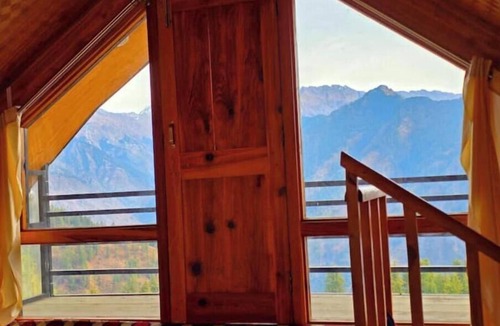 Banjar Cottage | The Ridge | Hill Top | Sainjh Valley - TrekNgo, Entire cottage in Sainj, India