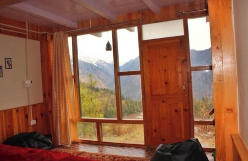 Banjar Cottage | The Ridge | Hill Top | Sainjh Valley - TrekNgo, Entire cottage in Sainj, India