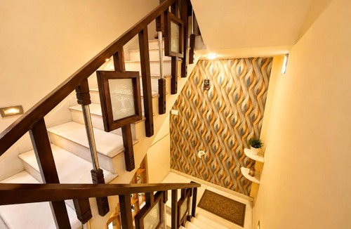 Patna House | The Royal Blue Pearl
