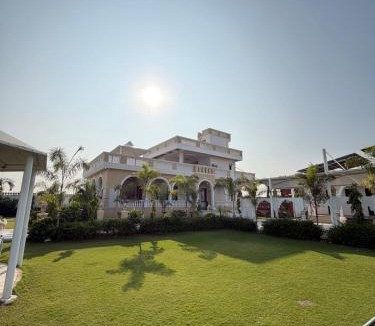 Jaipur District House | The royal Haveli farm stay