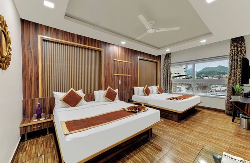 Ajmer Hotel | The Royal Melange Beacon