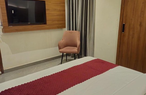 Aligarh Hotel | The Royal Orchid