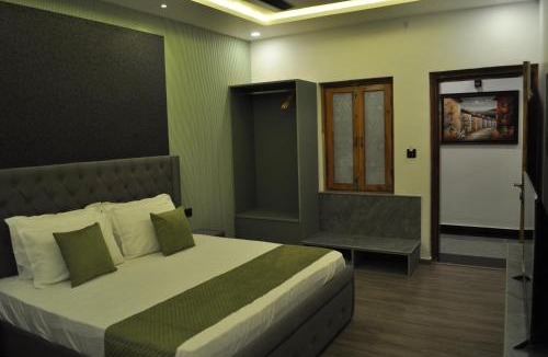 Almora House | The Royal Palace Inn