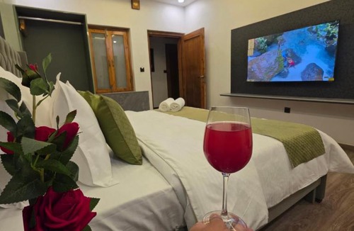 Almora House | The Royal Palace Inn