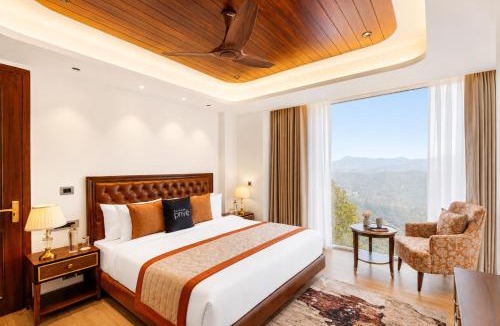 Kasauli Apartment | The Royce Silver Oak Imperial Refined Pet-Friendly 4-BHK Apartment With Sky Deck, Shared Pool, and Clubhouse