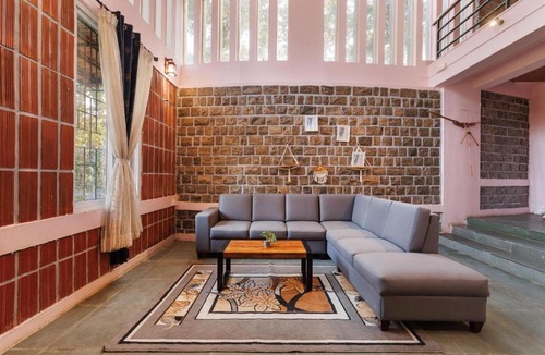 Hosur Villa | The Rustic Ridge Villa by StayJadePool1hr E-city