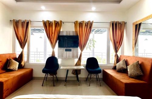 Sakalana Range Hotel | The Sarbati Palace Hotel